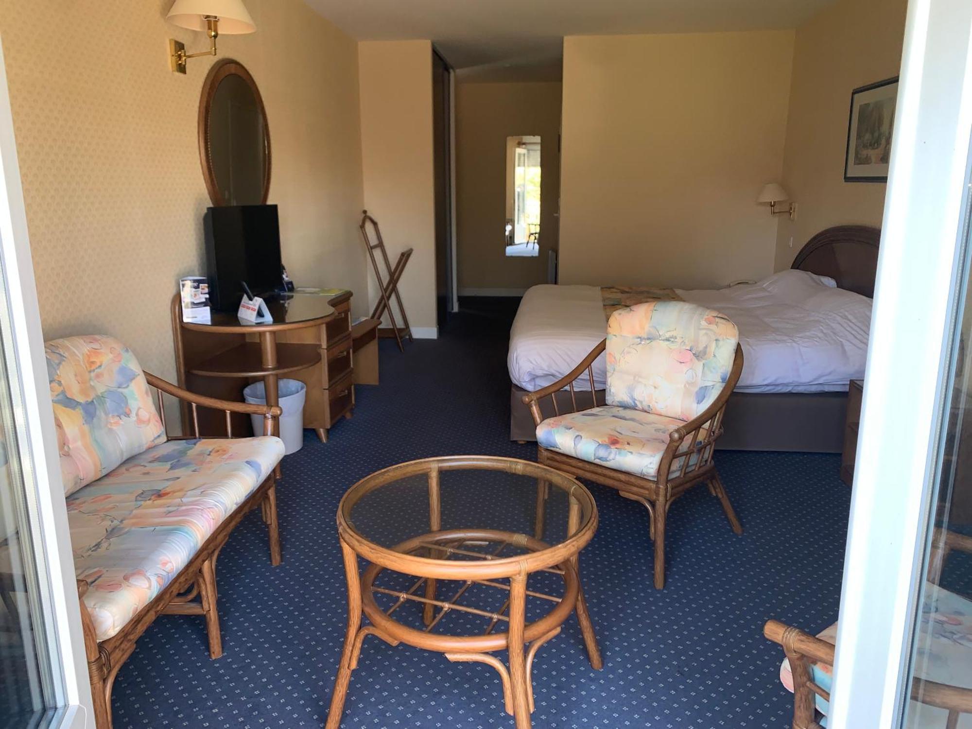Logis Hotel Du Pont Neuf Le Veurdre Dış mekan fotoğraf