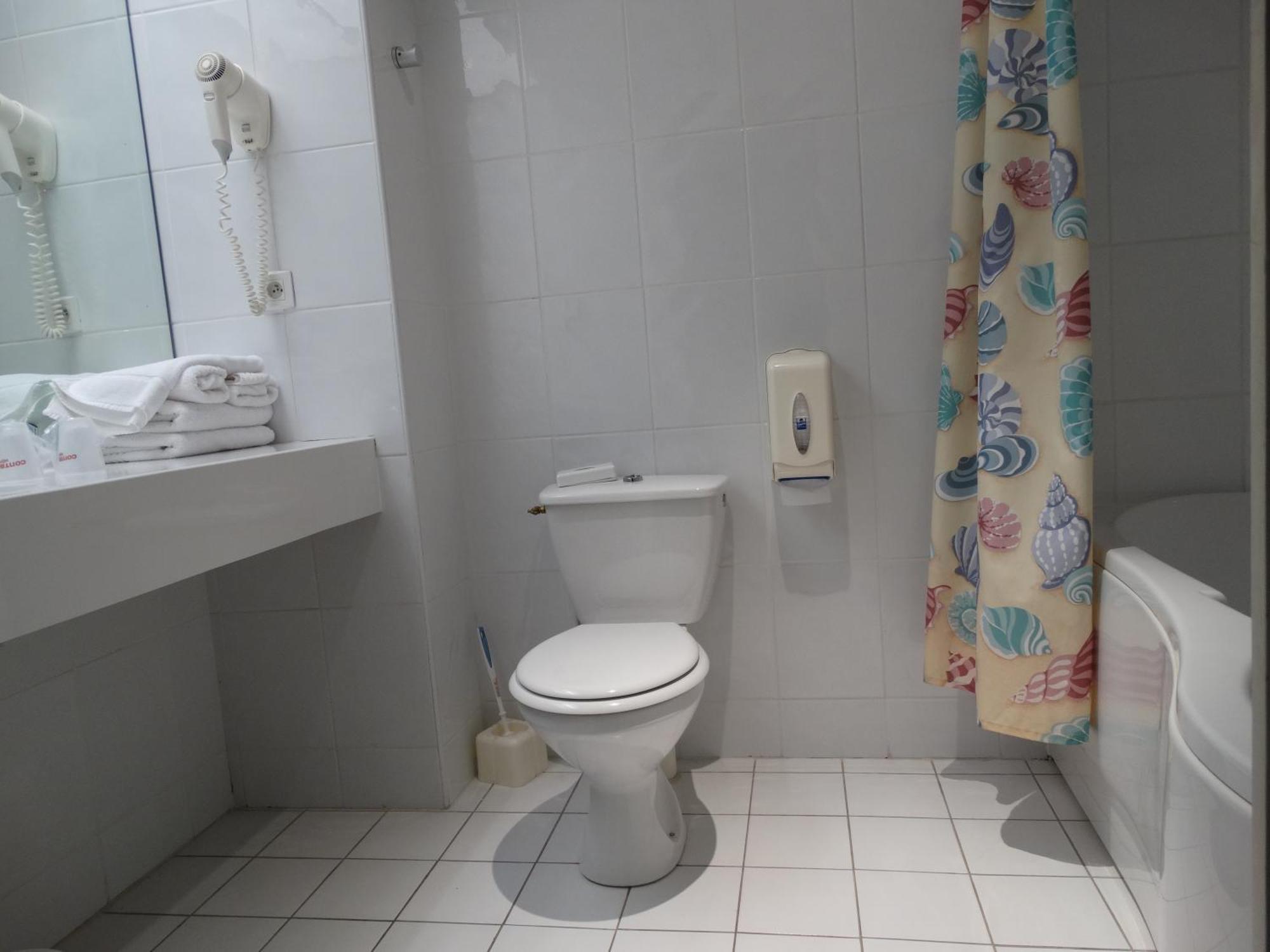 Logis Hotel Du Pont Neuf Le Veurdre Dış mekan fotoğraf
