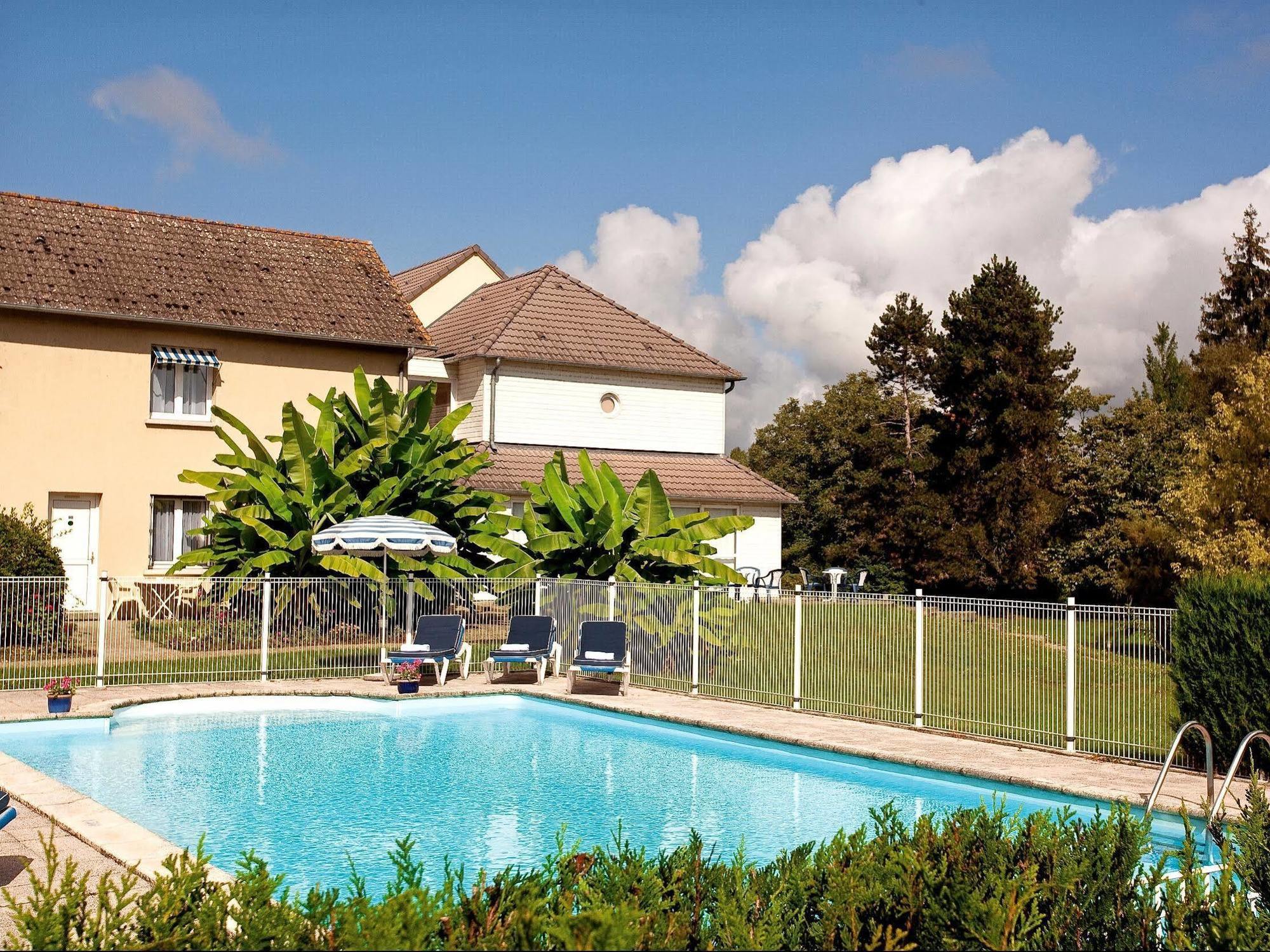 Logis Hotel Du Pont Neuf Le Veurdre Dış mekan fotoğraf