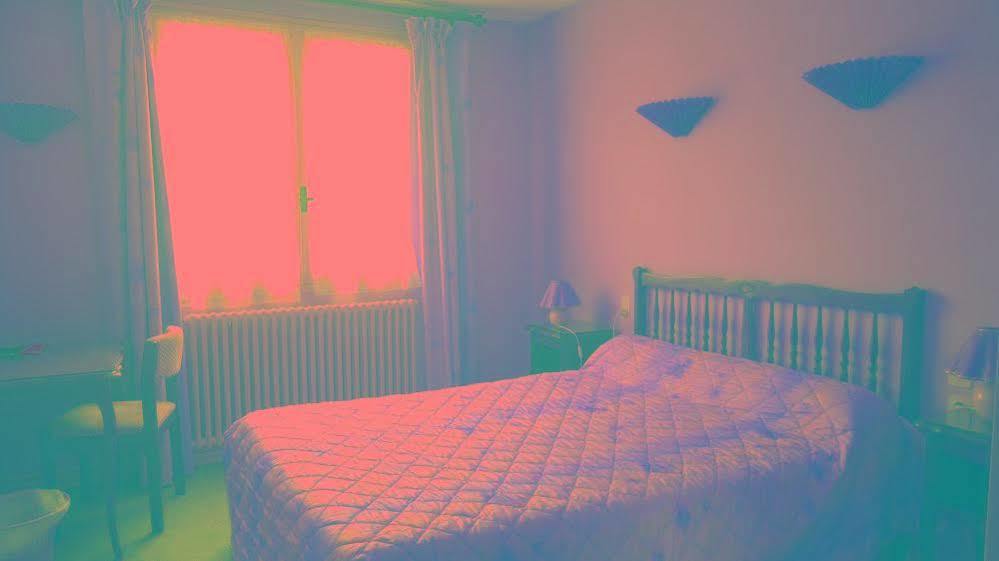 Logis Hotel Du Pont Neuf Le Veurdre Dış mekan fotoğraf